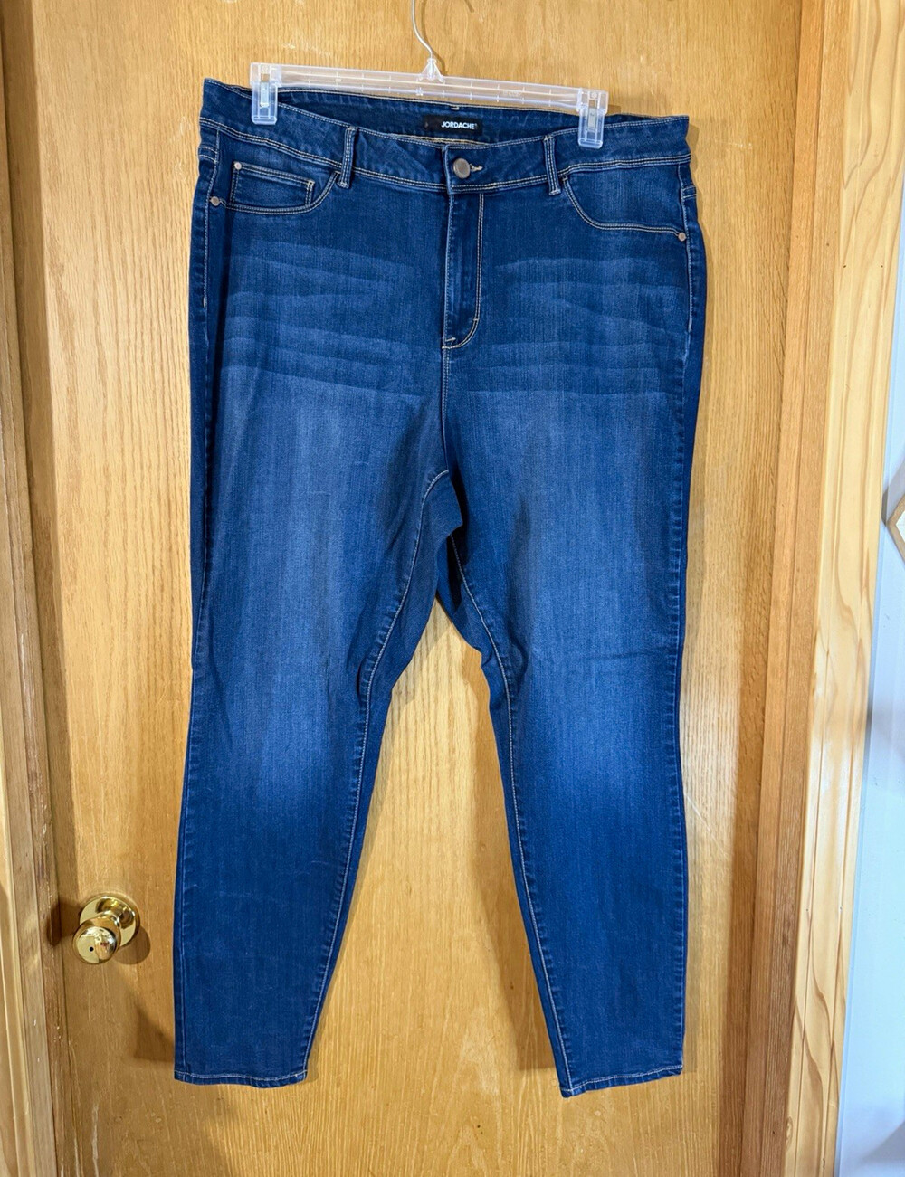 Jordache Women’s Plus Size 24W Skinny Jeans Blue Medium Wash Denim 5-Pocket